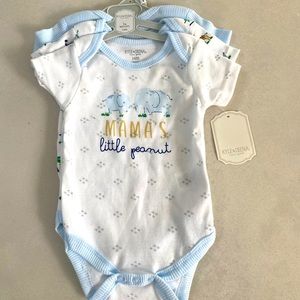 NWT Kyle & Deena baby onesie set